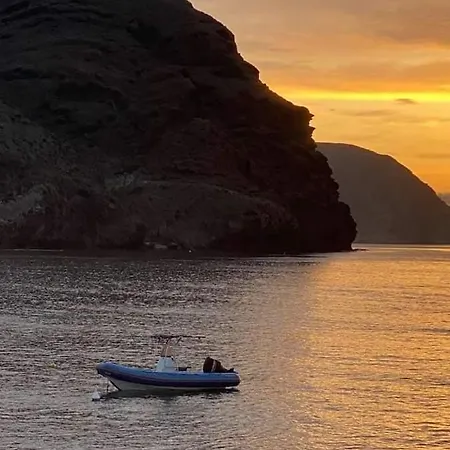 Congrio10, Negras Lejlighed